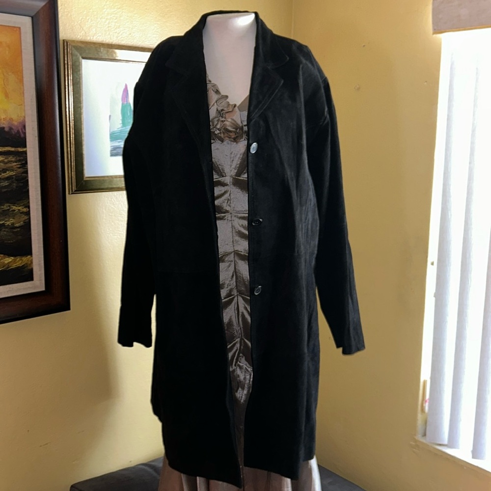 Hypo active trench coat size 3z